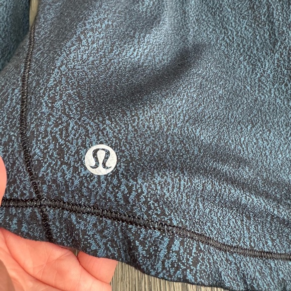 Lululemon Outrun 1/2 Zip in Running Luon Spray Jacquard Alberta Lake Black - Picture 7 of 8